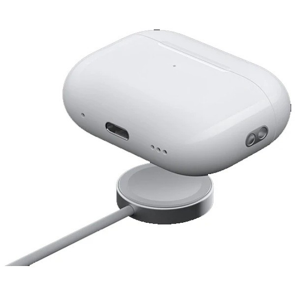 هندزفری بی سیم اپل مدل 2023 AirPods Pro در حال شارژ