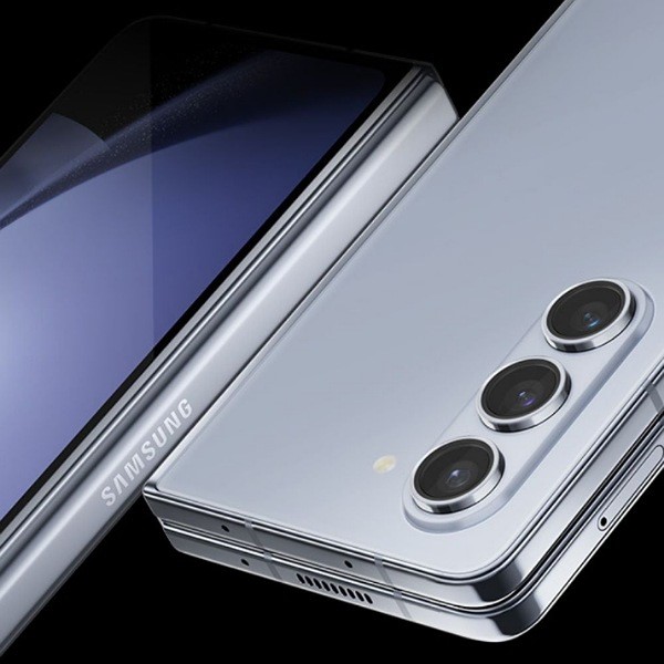 نمایشگر و دوربین پشت موبايل سامسونگ مدل Galaxy Z Fold5 5G ظرفیت512-رم12گیگابایت